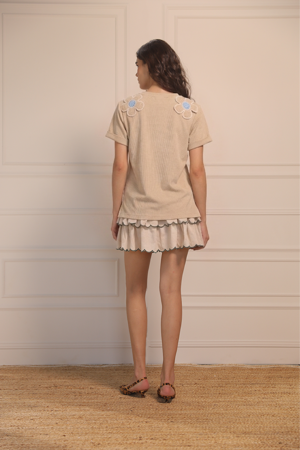 Top Daisy Sand
