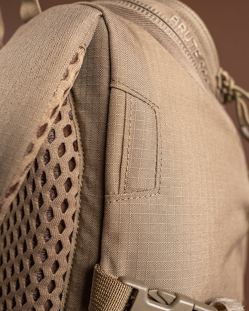 Eberlestock Brute Scout Hunting Pack | Ultralight 30L Fast-Attack Rucksack | Built to Stop Back Sweat & Shed Rain