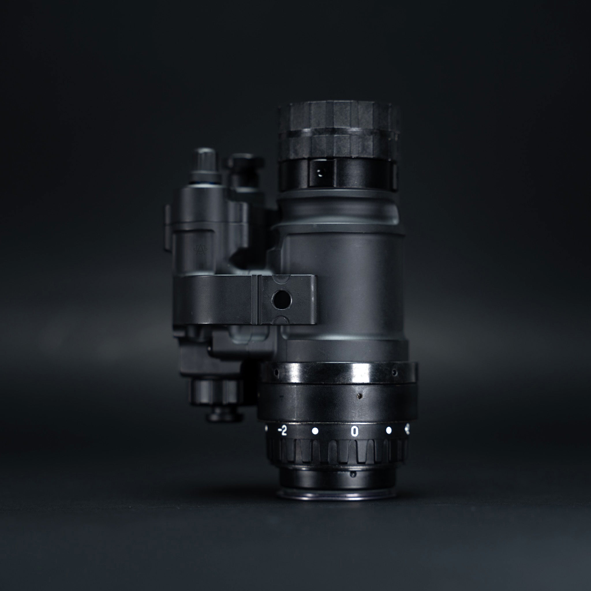 MH-14 | Gen 3 White Phosphor w/ Up to 3000 FOM & Manual Gain | Just 8.6 Oz & 50+ Hours of Runtime